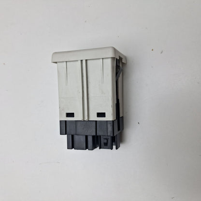 2016-2020 Chevrolet Impala Multimedia USB & AUX Port 13582668