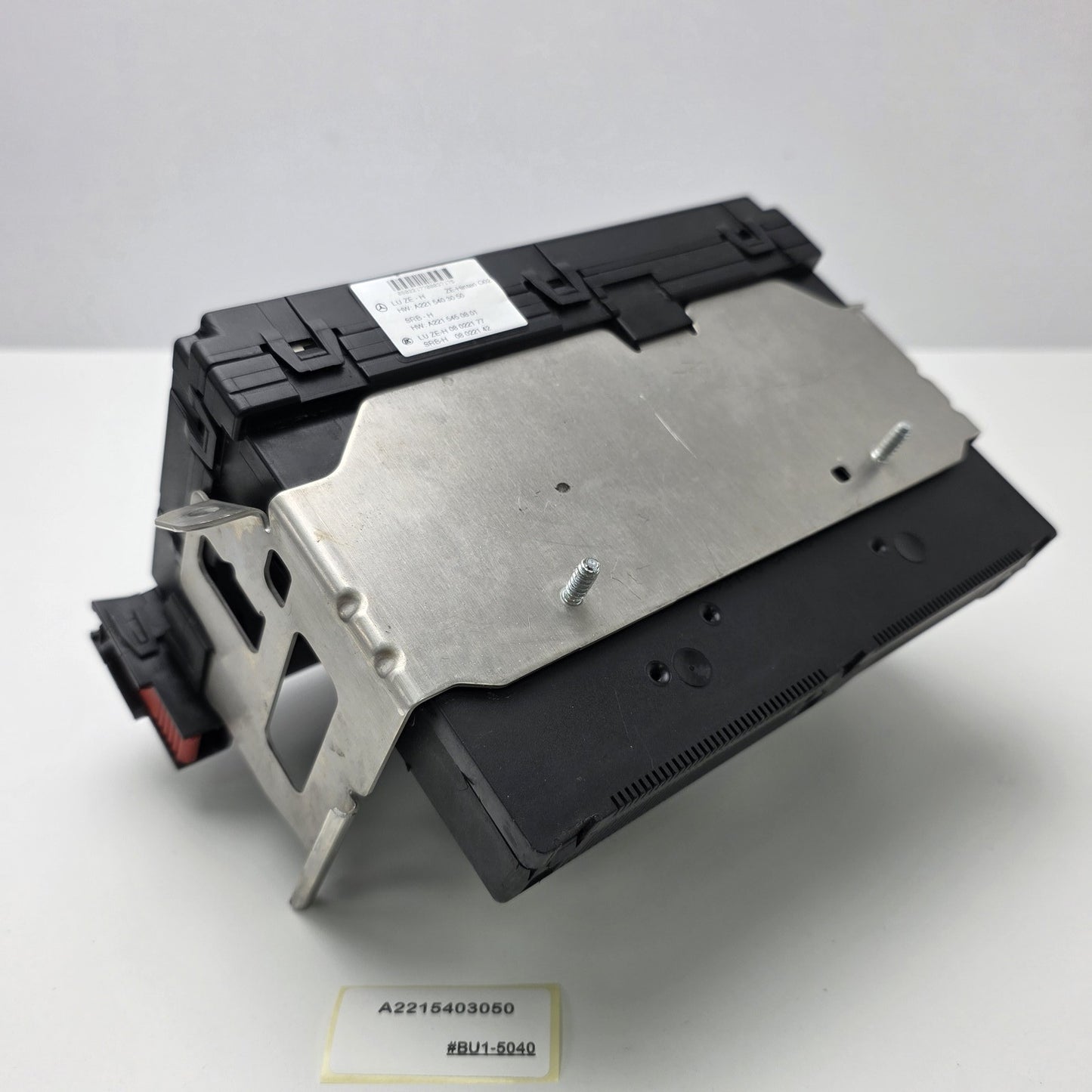 2007-2013 Mercedes-Benz CL550 Rear Trunk SAM Fuse Box Relay Module A2215403050