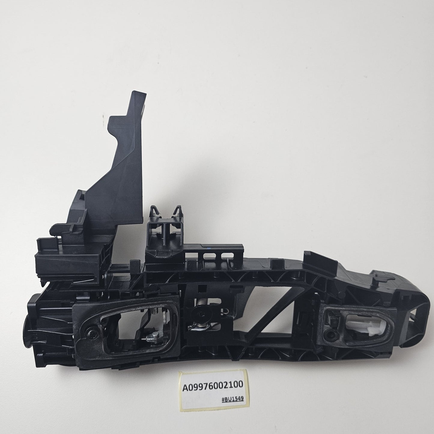 2015-2017 Mercedes-Benz GLC Door Handle Bracket Left A0997602100
