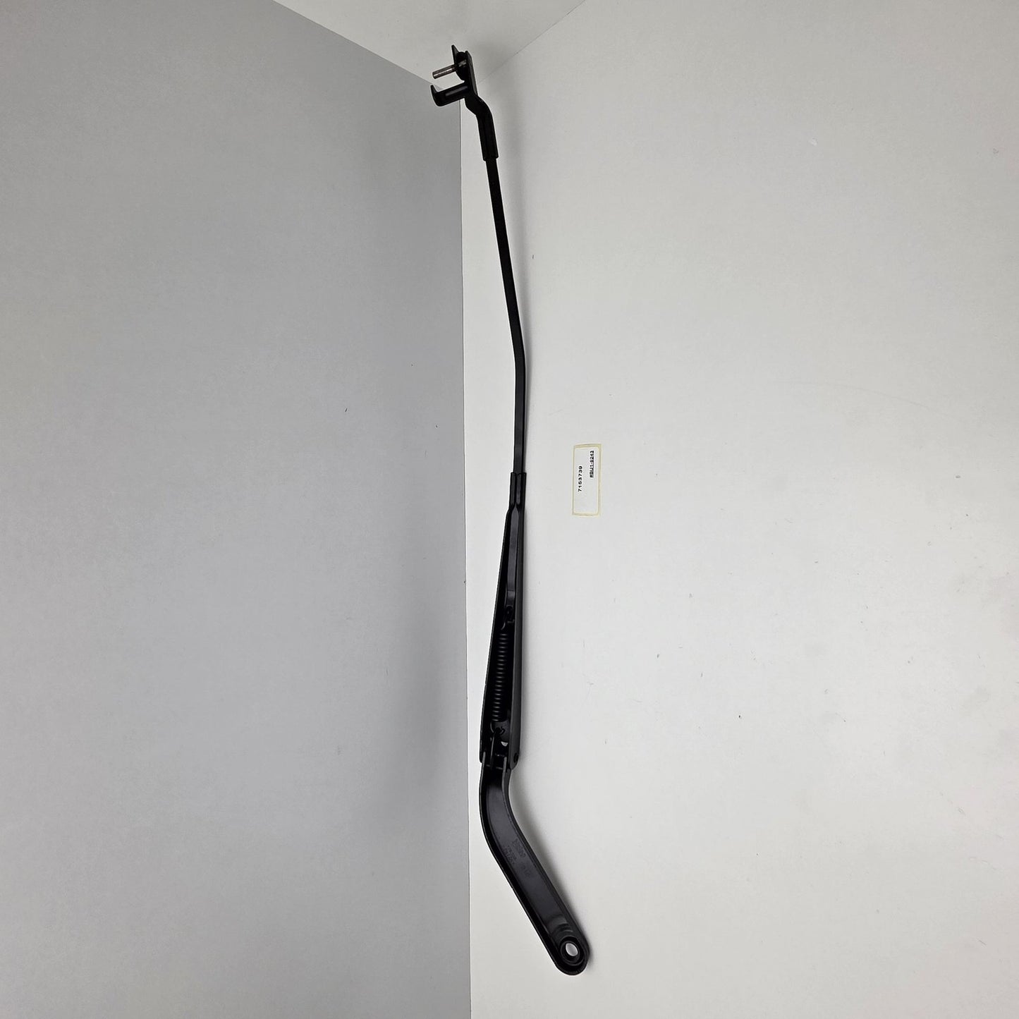 2007-2013 BMW X5 Front Right Windshield Wiper Arm 7153739