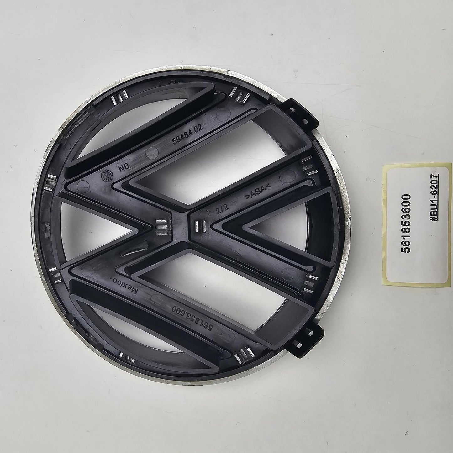 2012-2015 Volkswagen Tiguan Grille Emblem 561853600