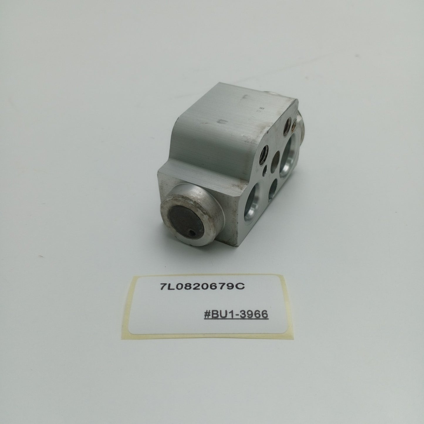 2006-2010 Volkswagen Touareg A/C EXPANSION VALVE 7L0820679C