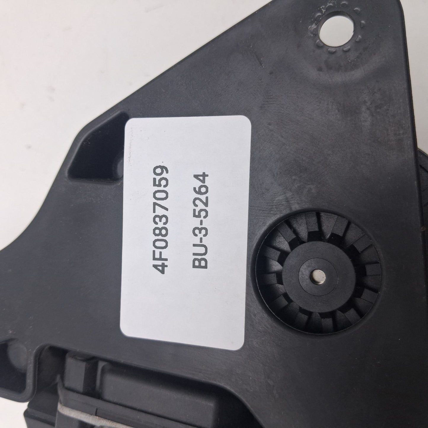 2011-2018 Audi A6 Drive Unit Left 4F0837059