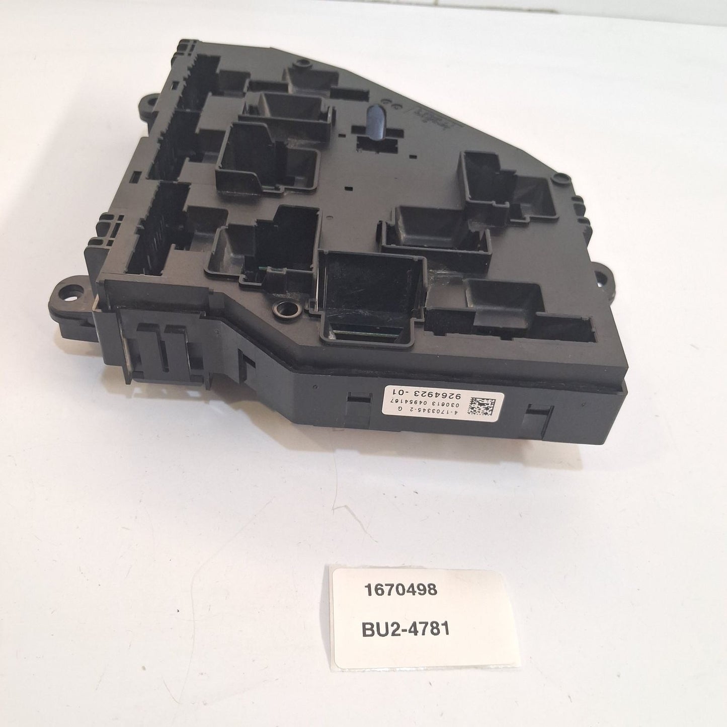 2014-2018 BMW X4 Rear Power Distribution Fuse Box Module 1670498