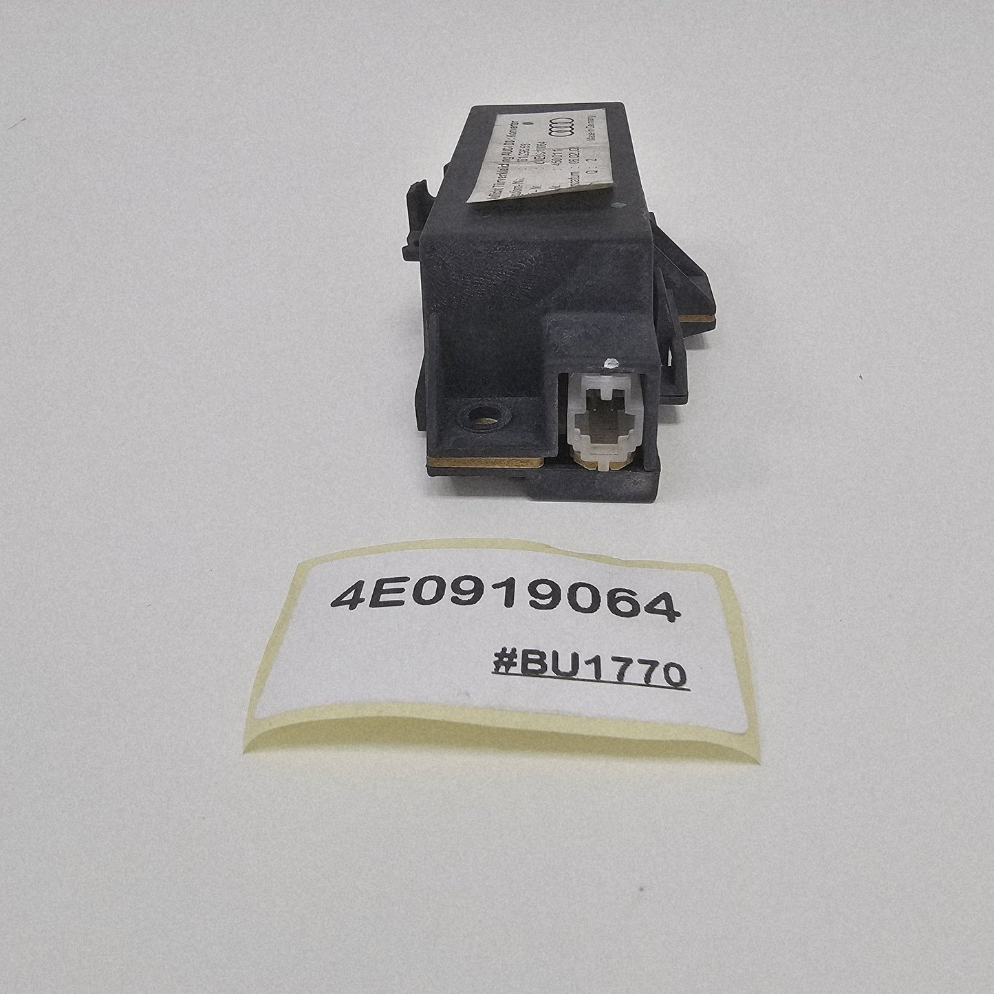 2003-2010 Audi S8 Door Control Module 4E0919064