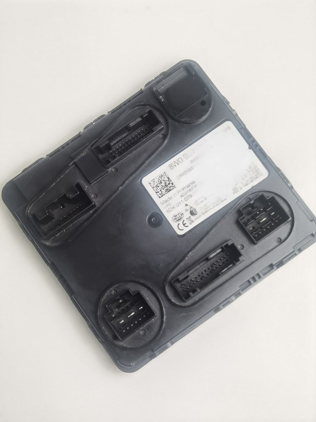 2016-2020 Audi Q7 Body Comfort Control Module (BCM) 8W0907064BD