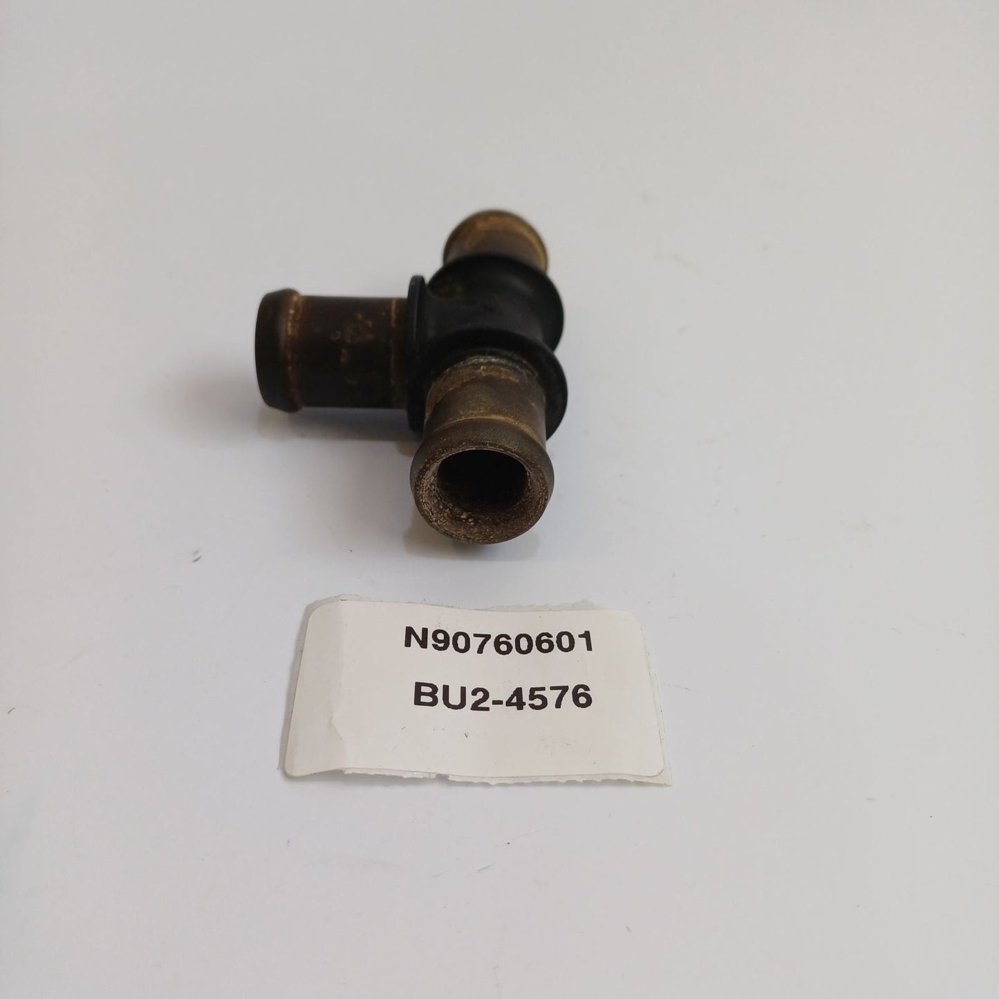 1992-2003 Volkswagen EuroVan T-Fitting Hose Connector N90760601