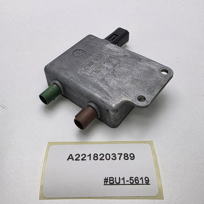 2007-2012 Mercedes-Benz S550 Antenna Amplifier Module A2218203789