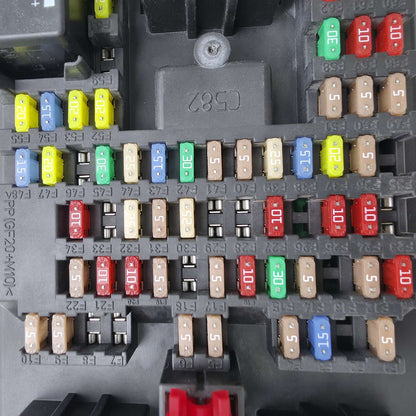 2010-2013 Land Rover Range Rover Sport Dashboard Relay Fuse Box CH2214F041BC