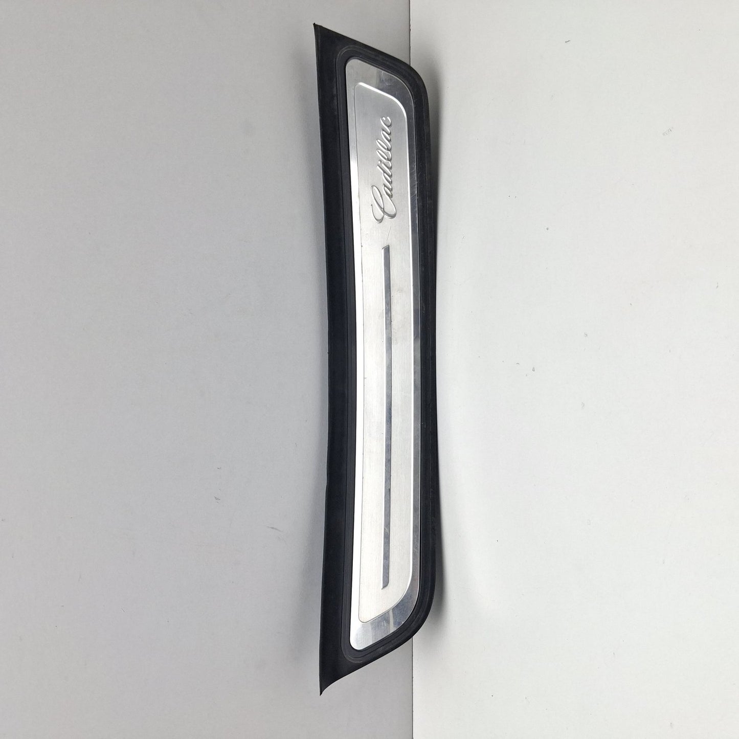 2014-2019 Cadillac CTS Passenger Side Rear Door Sill Trim Plate 23160096