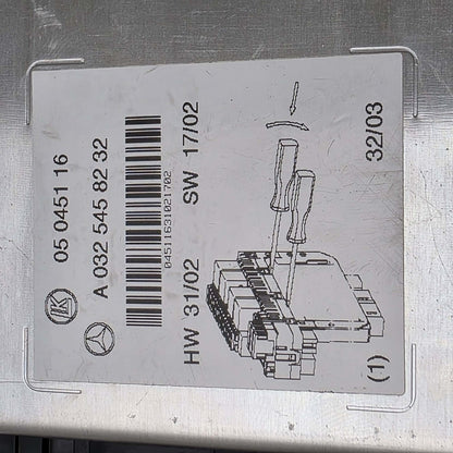 2004-2006 Mercedes-Benz CL Module Fuse Relay Box A0325458232