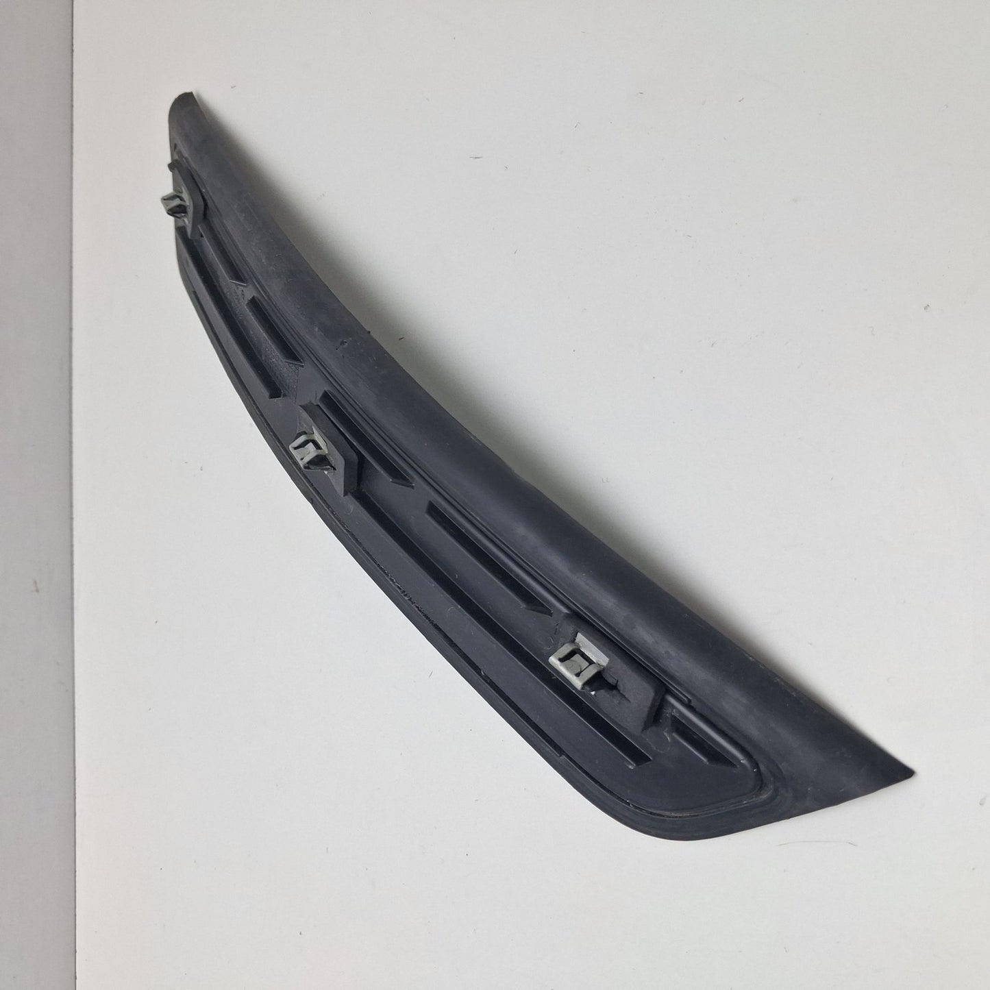 2014-2019 Cadillac CTS Passenger Side Rear Door Sill Trim Plate 23160096