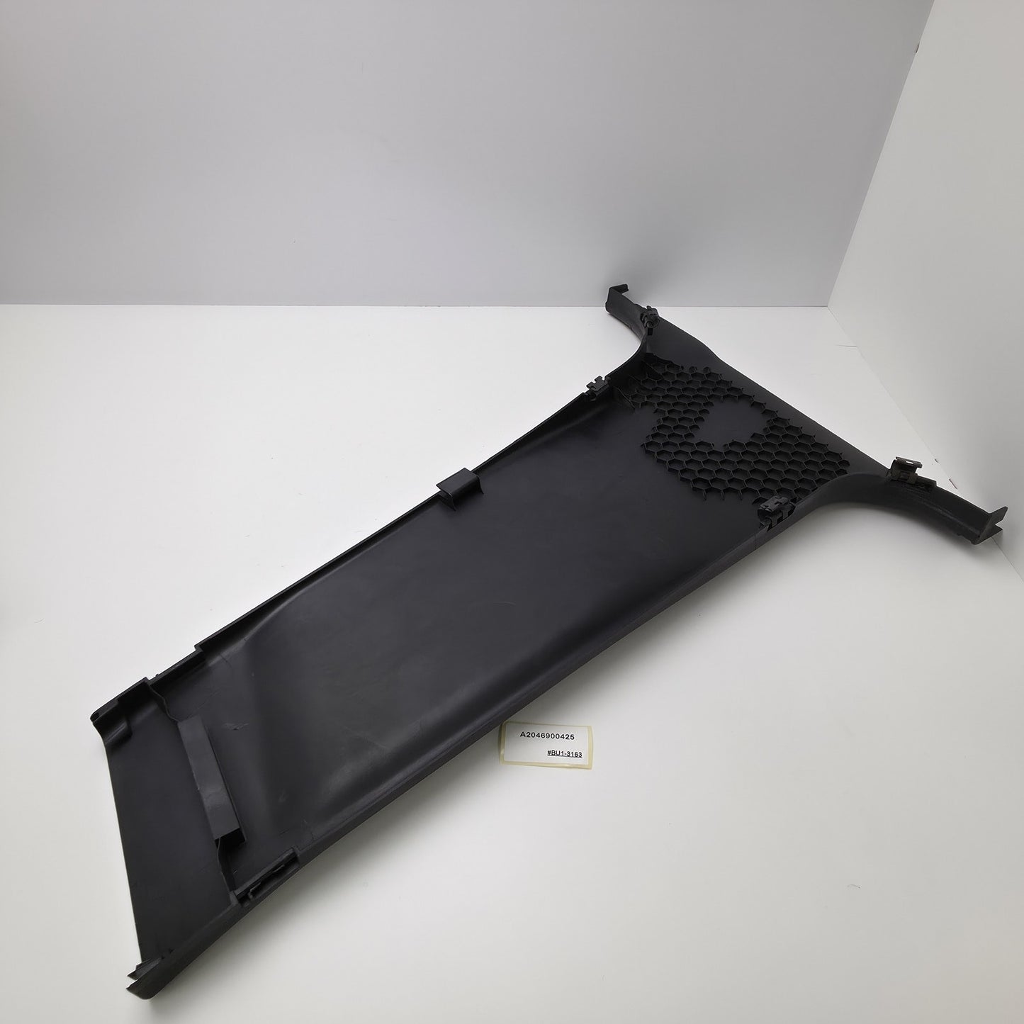 2007-2014 Mercedes-Benz C-Class B-Pillar Lower Trim A2046900425