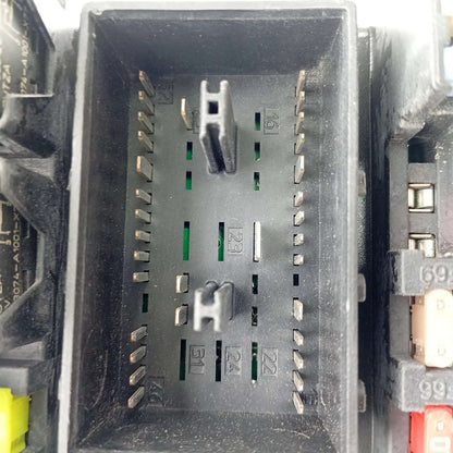 2009-2018 Land Rover Discovery 4 FUSE BOX AH2214F041BH