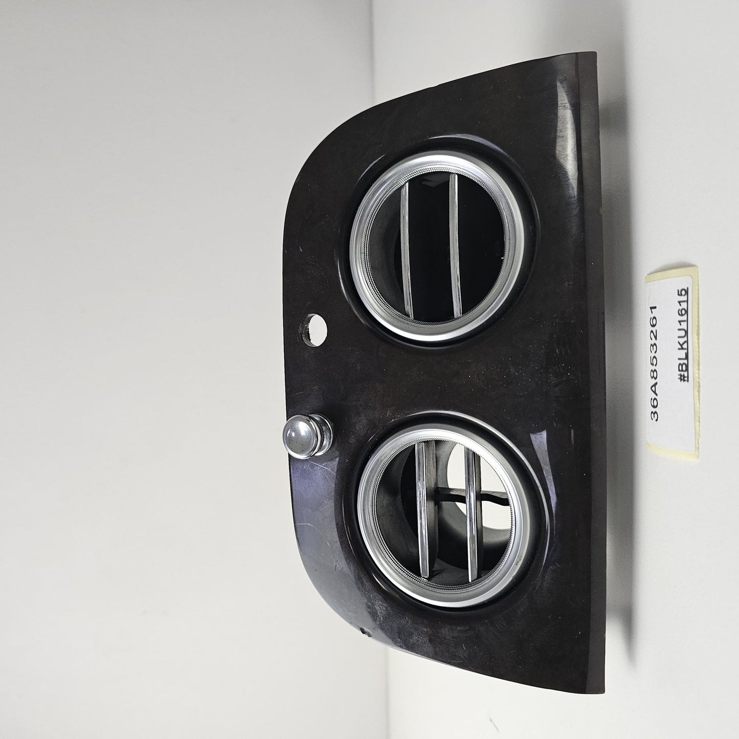 2015-2020 Bentley Bentayga REAR HEATER VENTS WITH SURROUND TRIM 36A853261