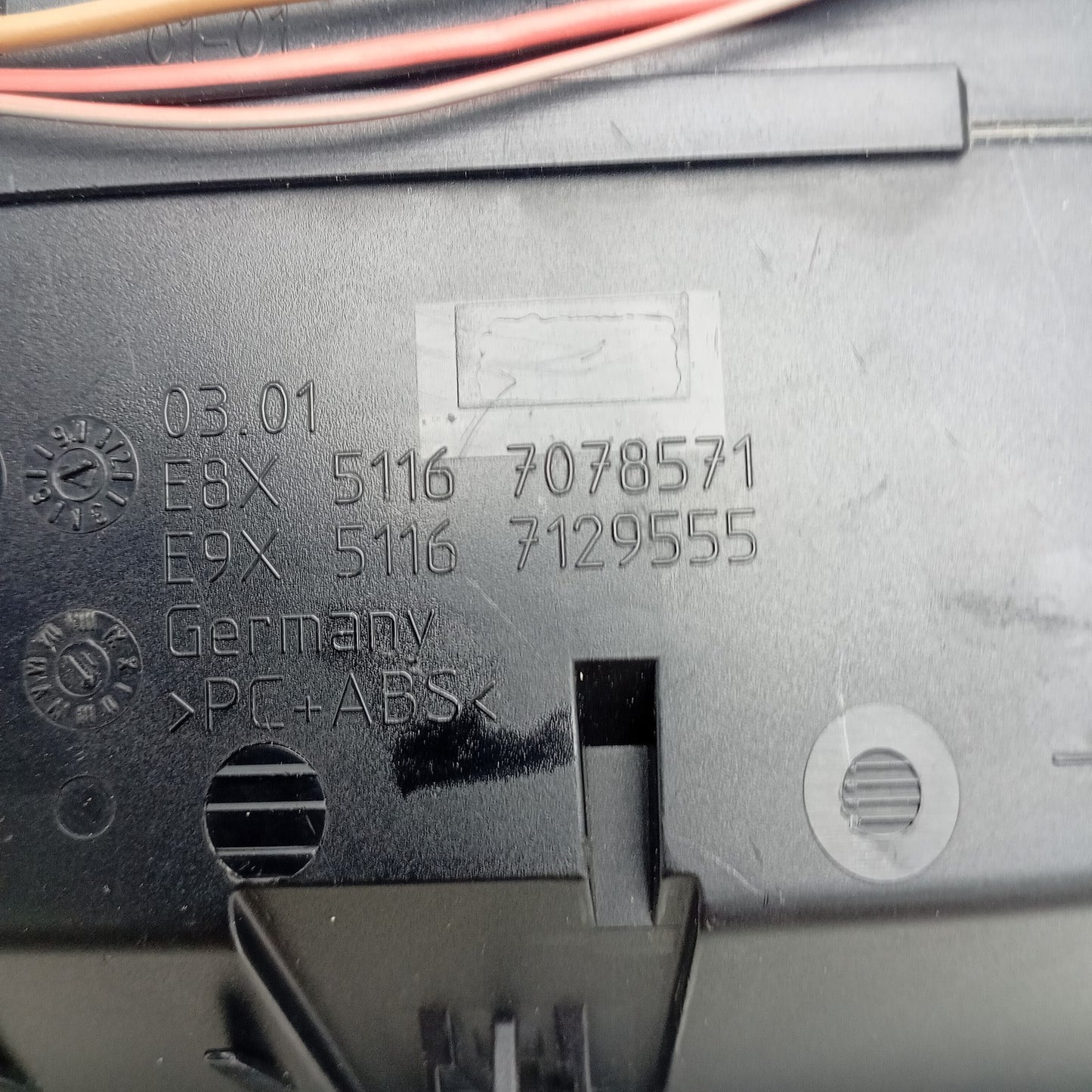 2004-2011 BMW E87 Centre Console Ashtray 7078571