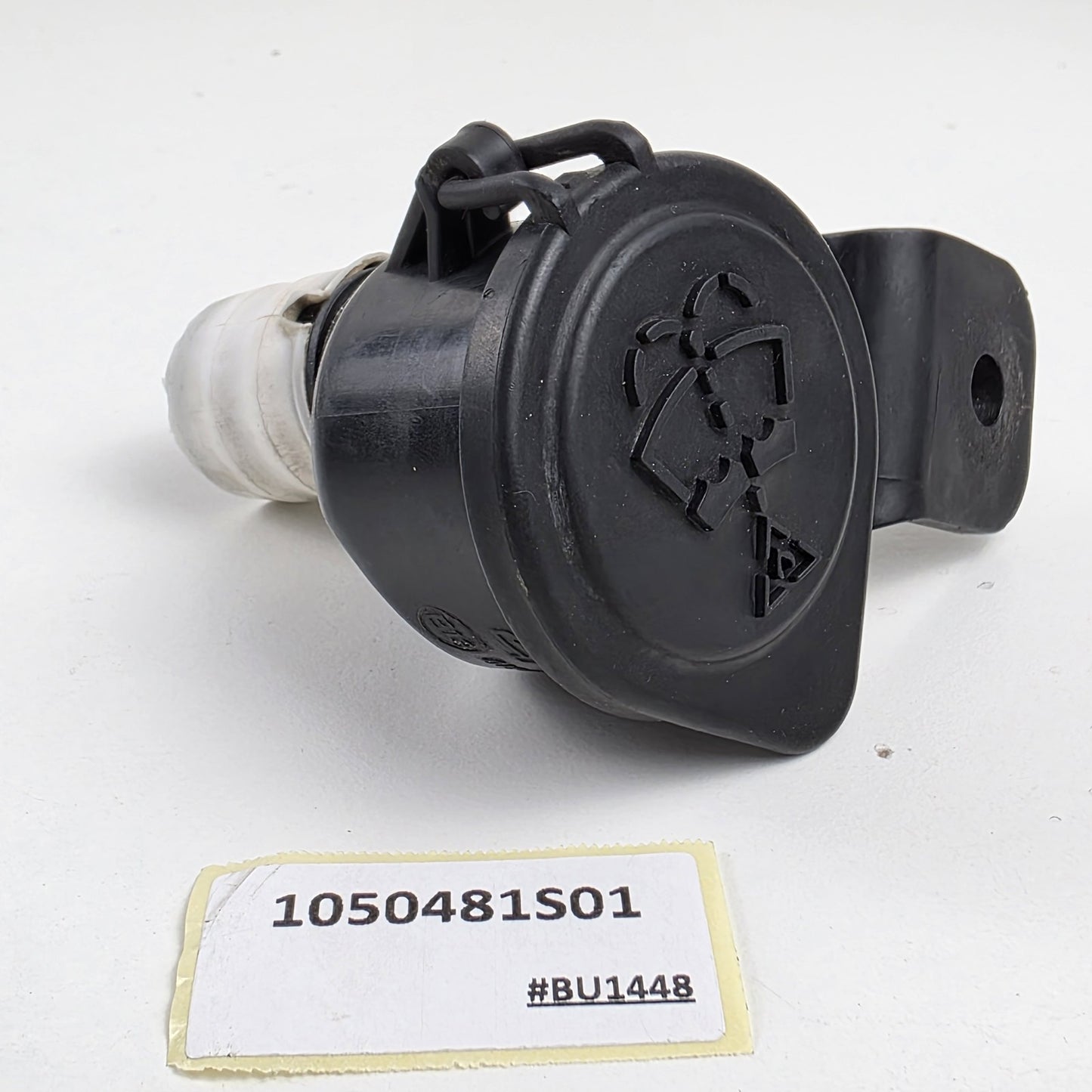 2010-2016 MINI COOPER COUNTRYMAN R60 WASHER BOTTLE FILLER NECK 1050481S01