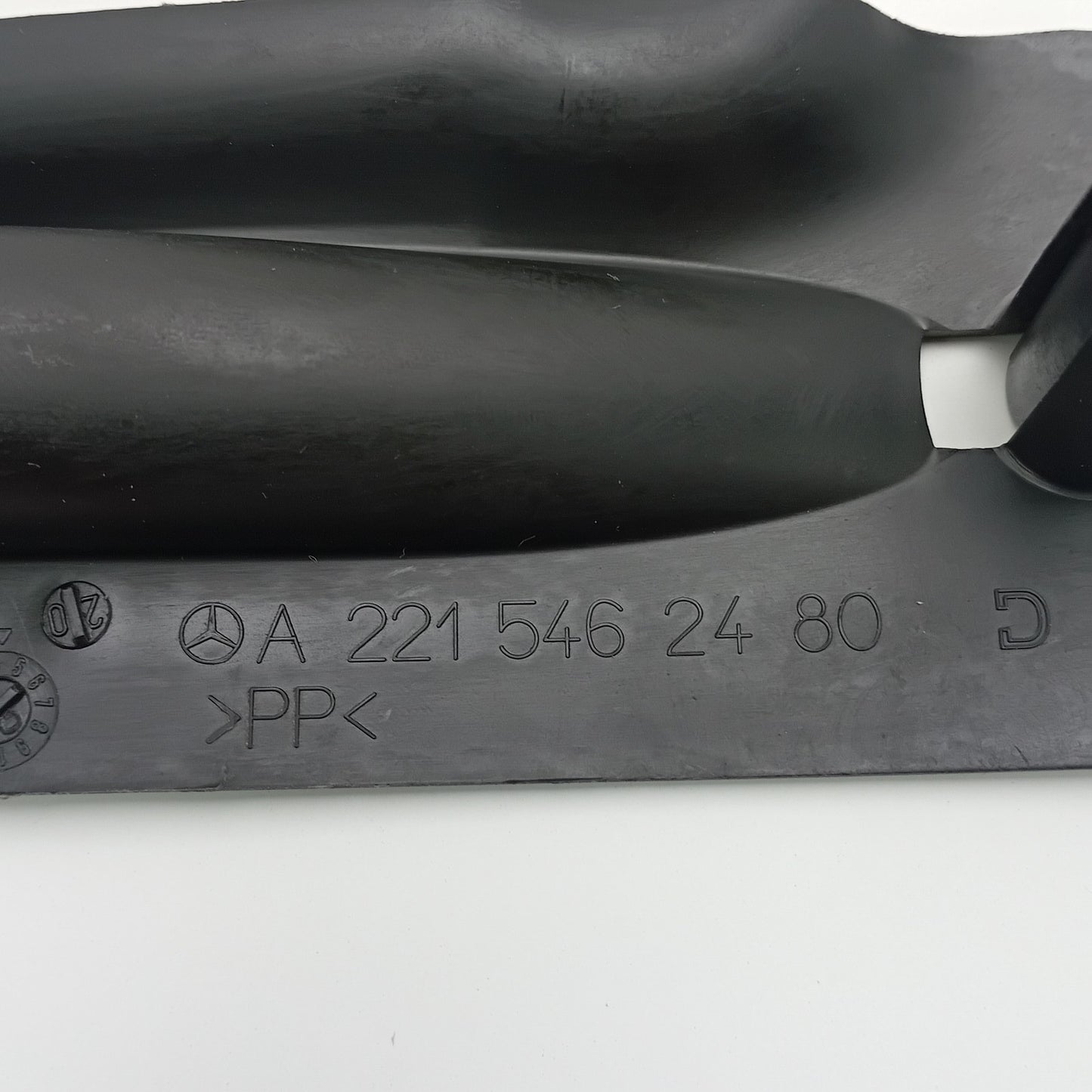 2007-2014 Mercedes-Benz C216 Line Guide A2215462480