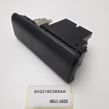 2006-2011 Land Rover Range Rover Sport Rear Console AUX Port 5H2219C065AA