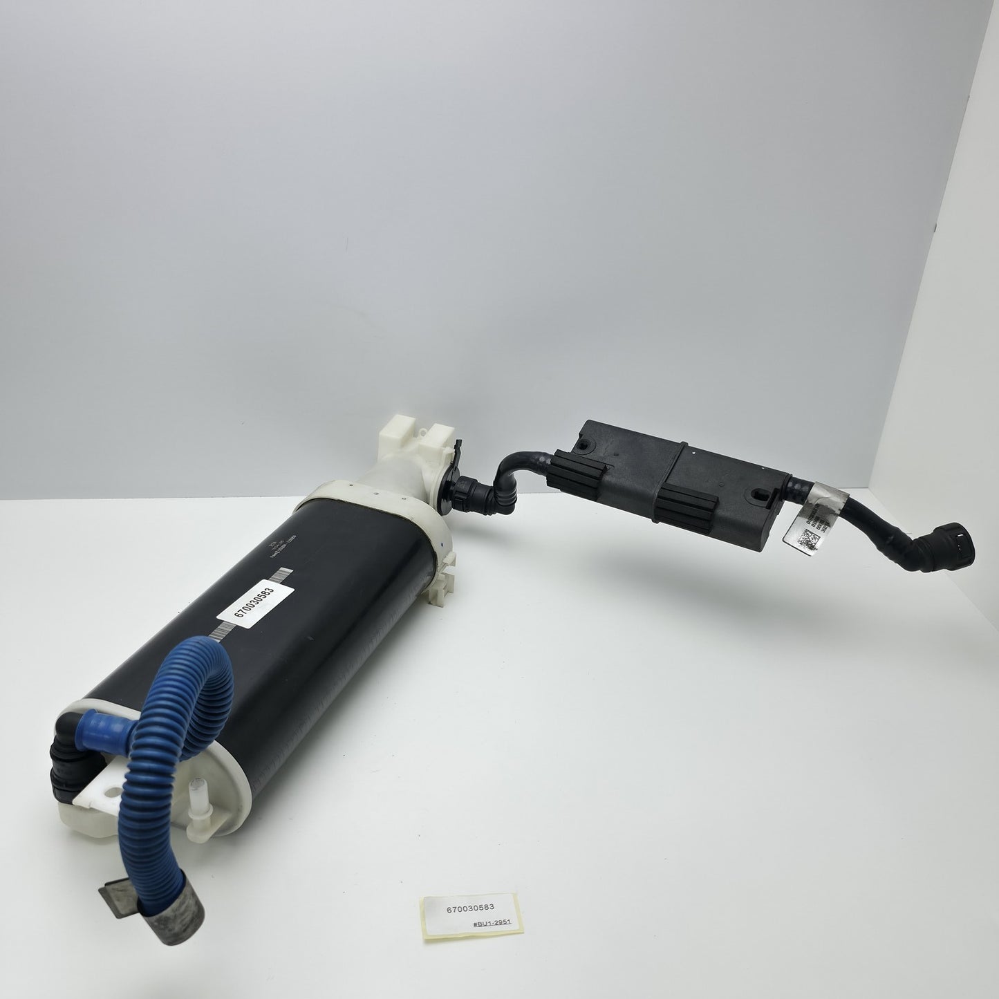 2014-2024 Maserati Quattroporte FUEL VAPOUR FILTER (USA) 670030583