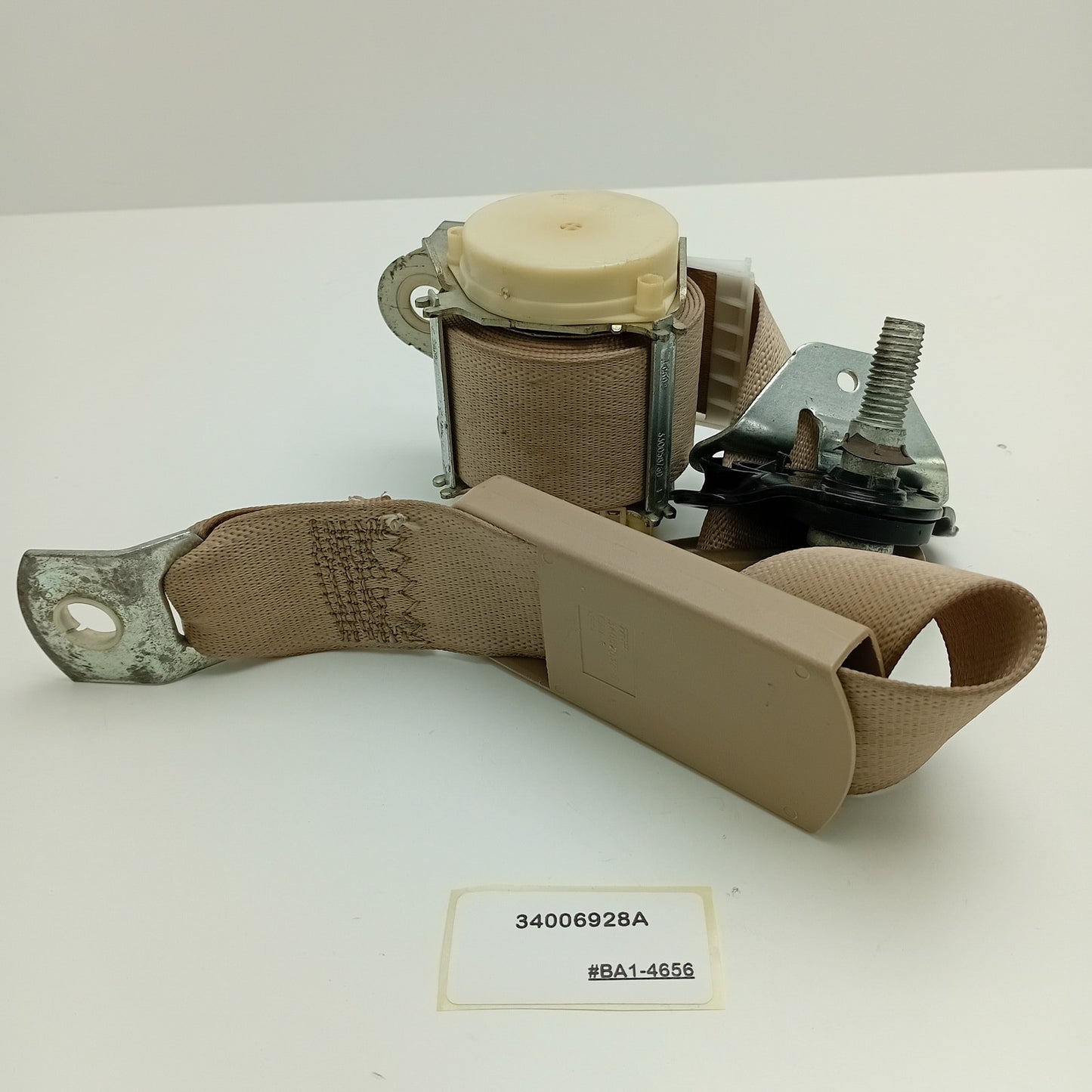 2013-2024 Jeep Cherokee REAR RIGHT DRIVER SIDE SEAT BELT 34006928A