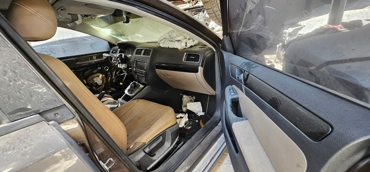 2011-2018 VW Jetta Rear Seat-Belt Latch Used OEM 5C6857739