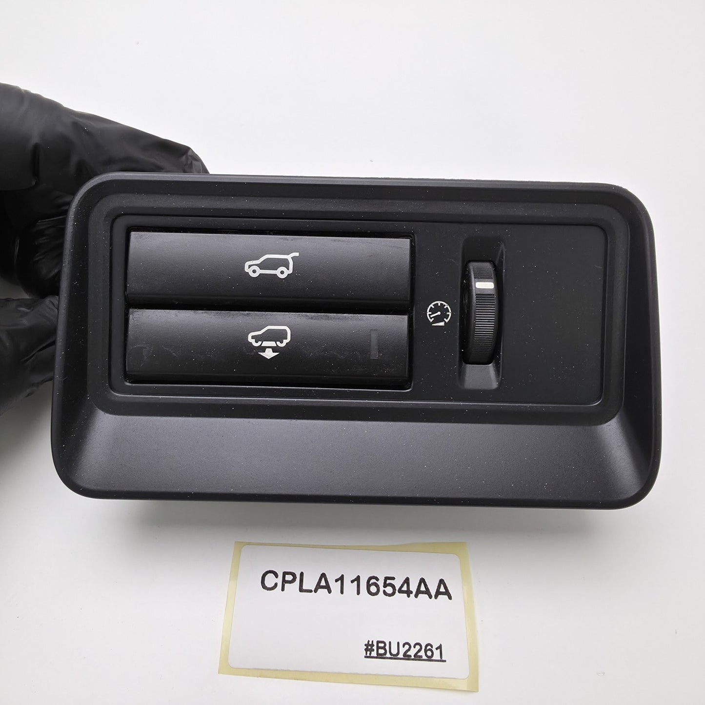 2005-2009 Land Rover LR3 Tailgate Release Trunk Boot Opener Switch CPLA11654AA