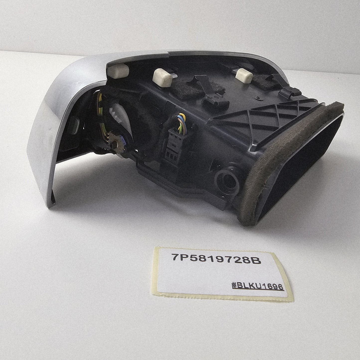 2011-2016 Porsche Cayenne 958 Center Dash Air Vent Right 7P5819728B