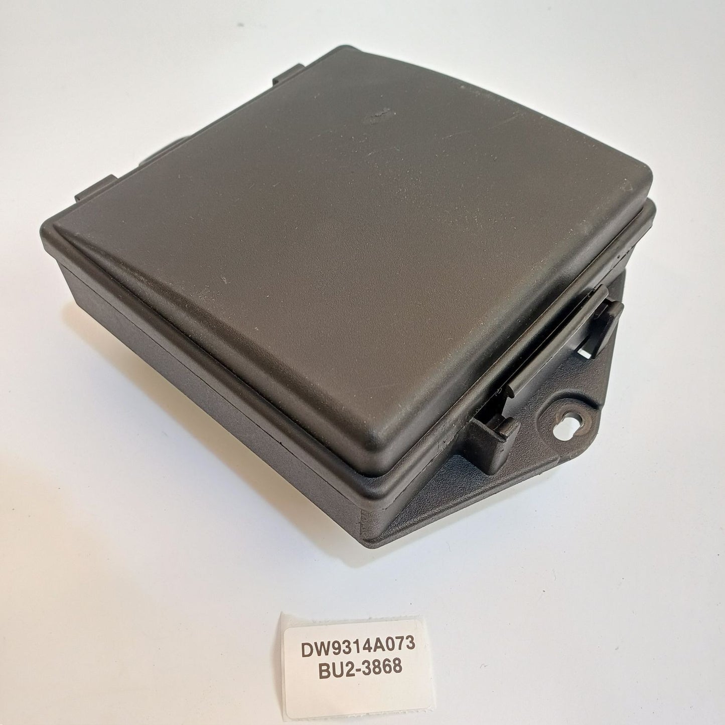 2010-2019 Jaguar XJ Engine Bay Fuse Relay Junction Box DW9314A073