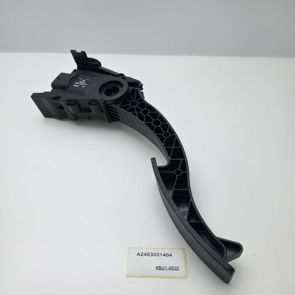 2015-2020 MERCEDES GLA250 ACCELERATOR PEDAL MODULE A2463001404