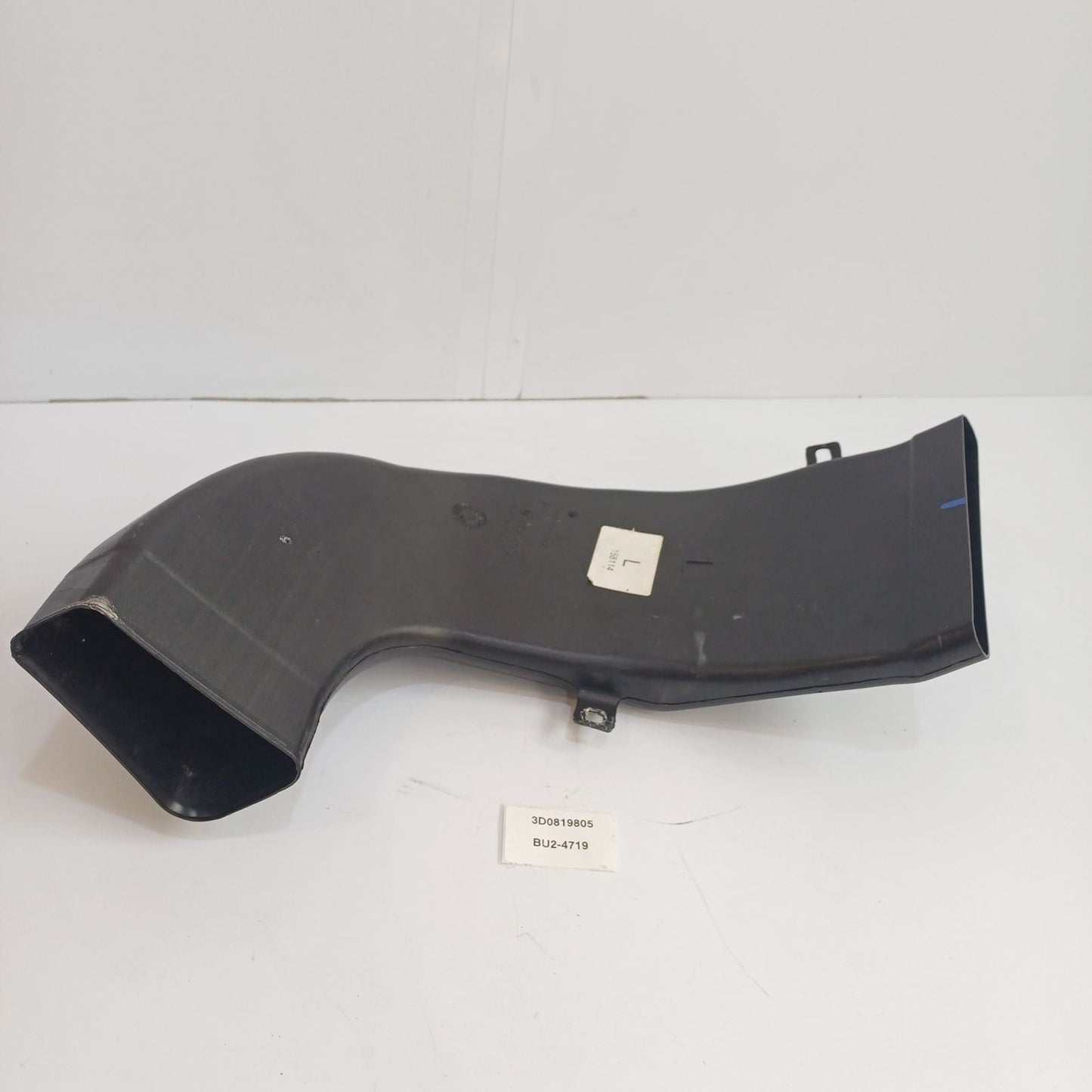 2005 Bentley Continental GT LH Lower Console Air Duct 3D0819805