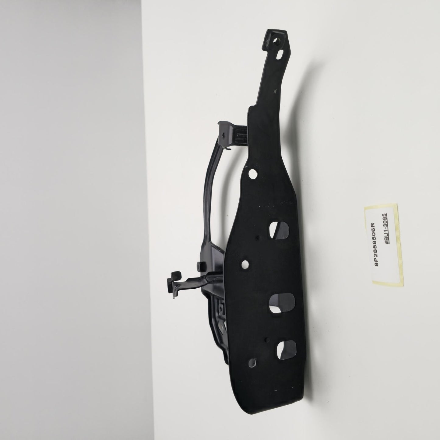 2009-2012 Audi A3 FUSE BOX BRACKET 8P2858506R