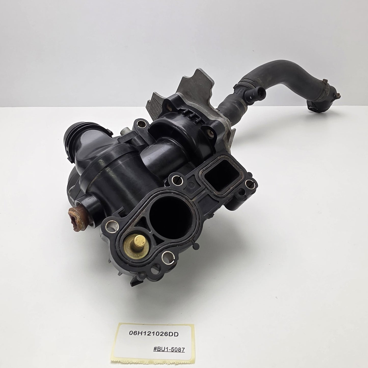 2009-2015 Audi Q5 Water Pump Assembly 06H121026DD