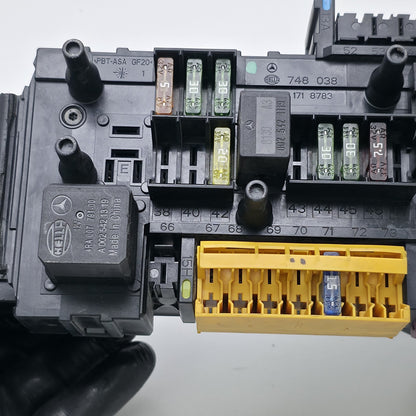 2008-2015 Mercedes-Benz GLK-Class Fuse Box Junction Box 017187811