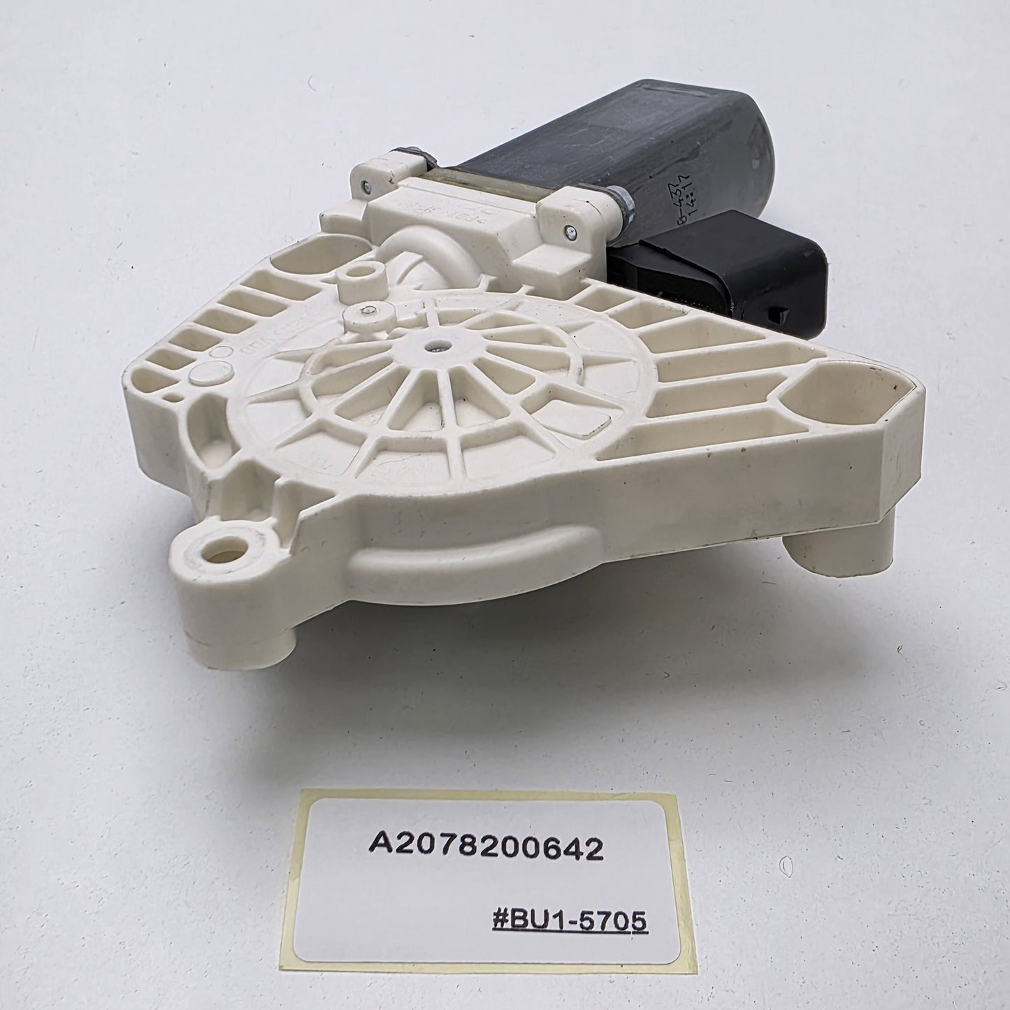 2010-2016 Mercedes-Benz C207 Window Regulator Motor A2078200642