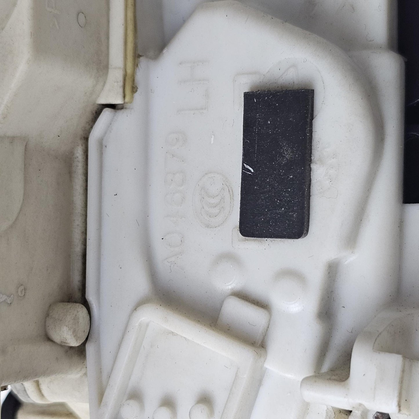 2016-2020 Audi Q7 DOOR LOCK LATCH ACTUATOR 4M0839015