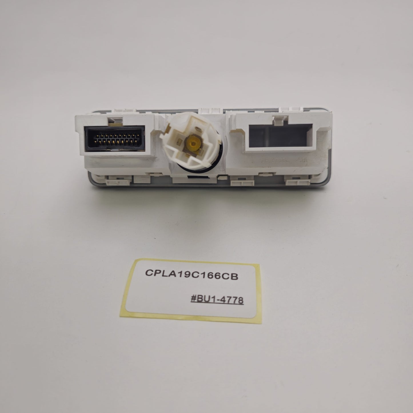 2014 Land Rover Range Rover Centre Console USB AUX Socket Panel CPLA19C166CB