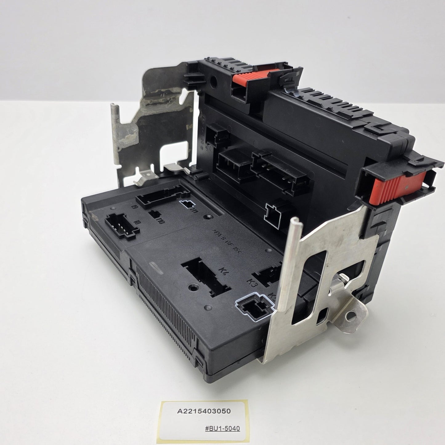 2007-2013 Mercedes-Benz W221 Rear Trunk SAM Fuse Box Relay Module A2215403050
