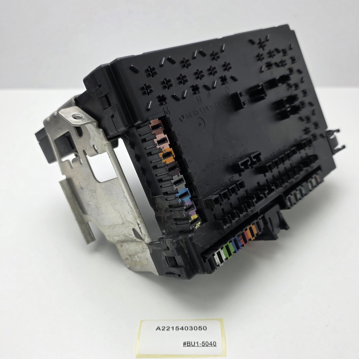 2007-2013 Mercedes-Benz S-Class Rear Trunk SAM Fuse Box Relay Module A2215403050