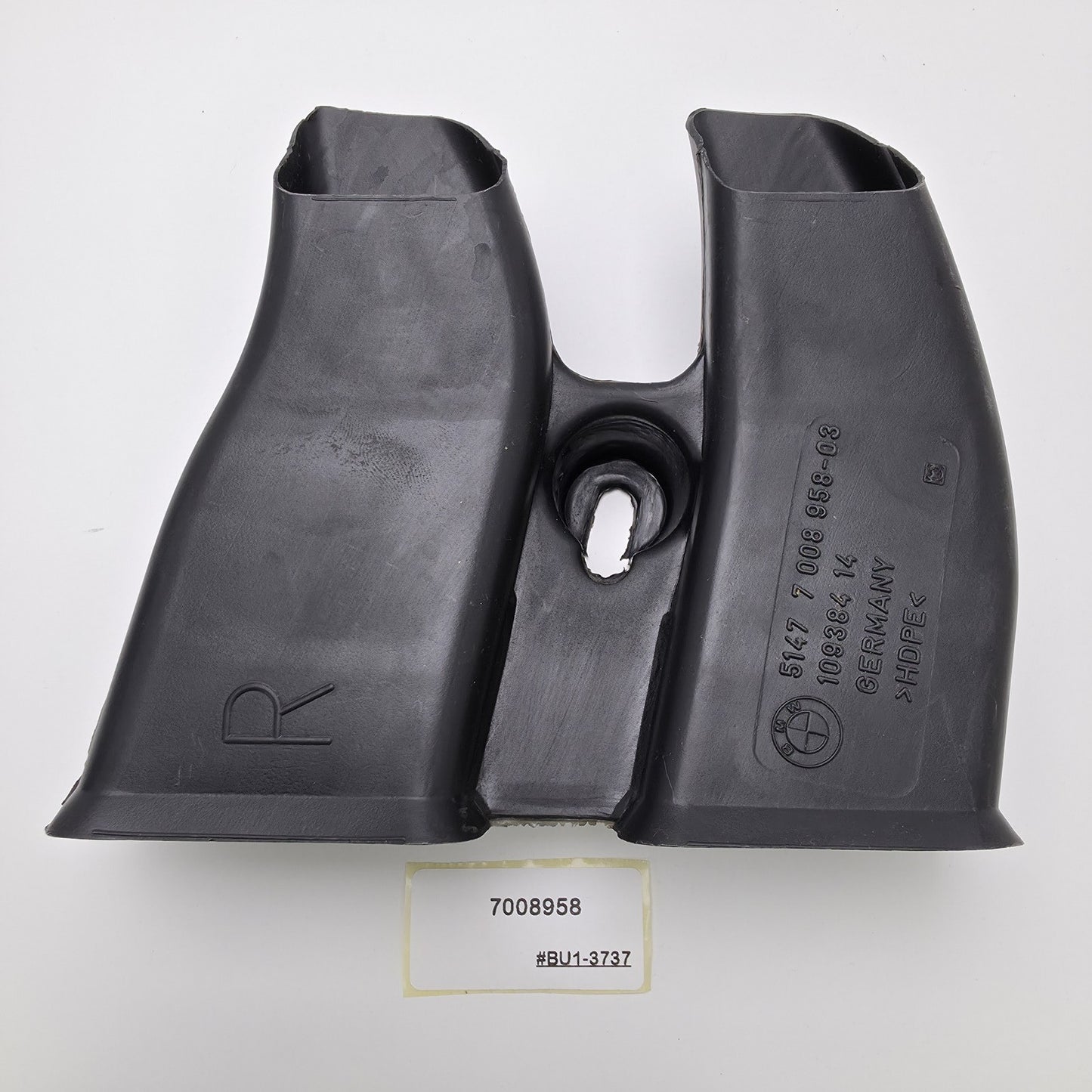 2004-2010 BMW E60 Rear Floor Air Vent Outlet 7008958