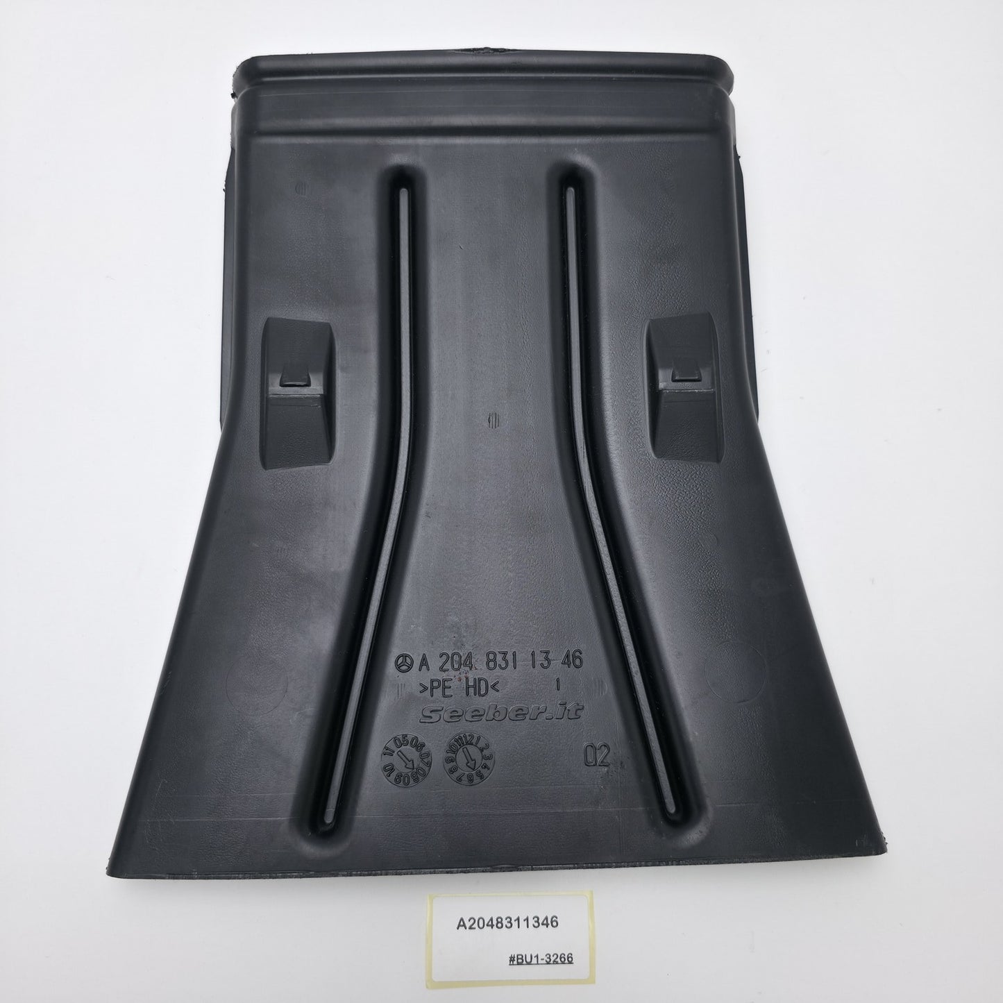 2009-2015 Mercedes-Benz W204 VENTILATION DUCT AIR REAR FOOTWELL A2048311346