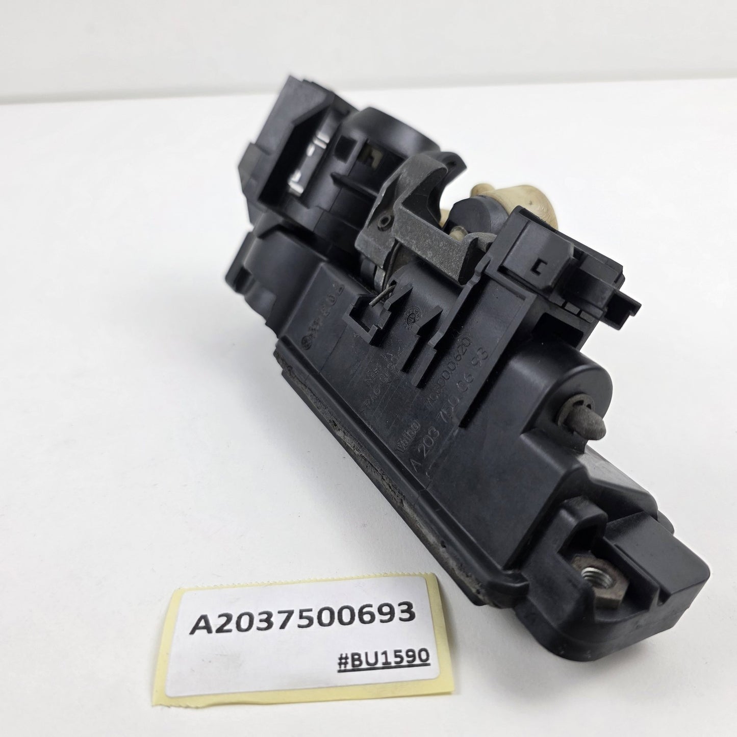 2000-2007 Mercedes-Benz C W203 REAR LID HANDLE A2037500693