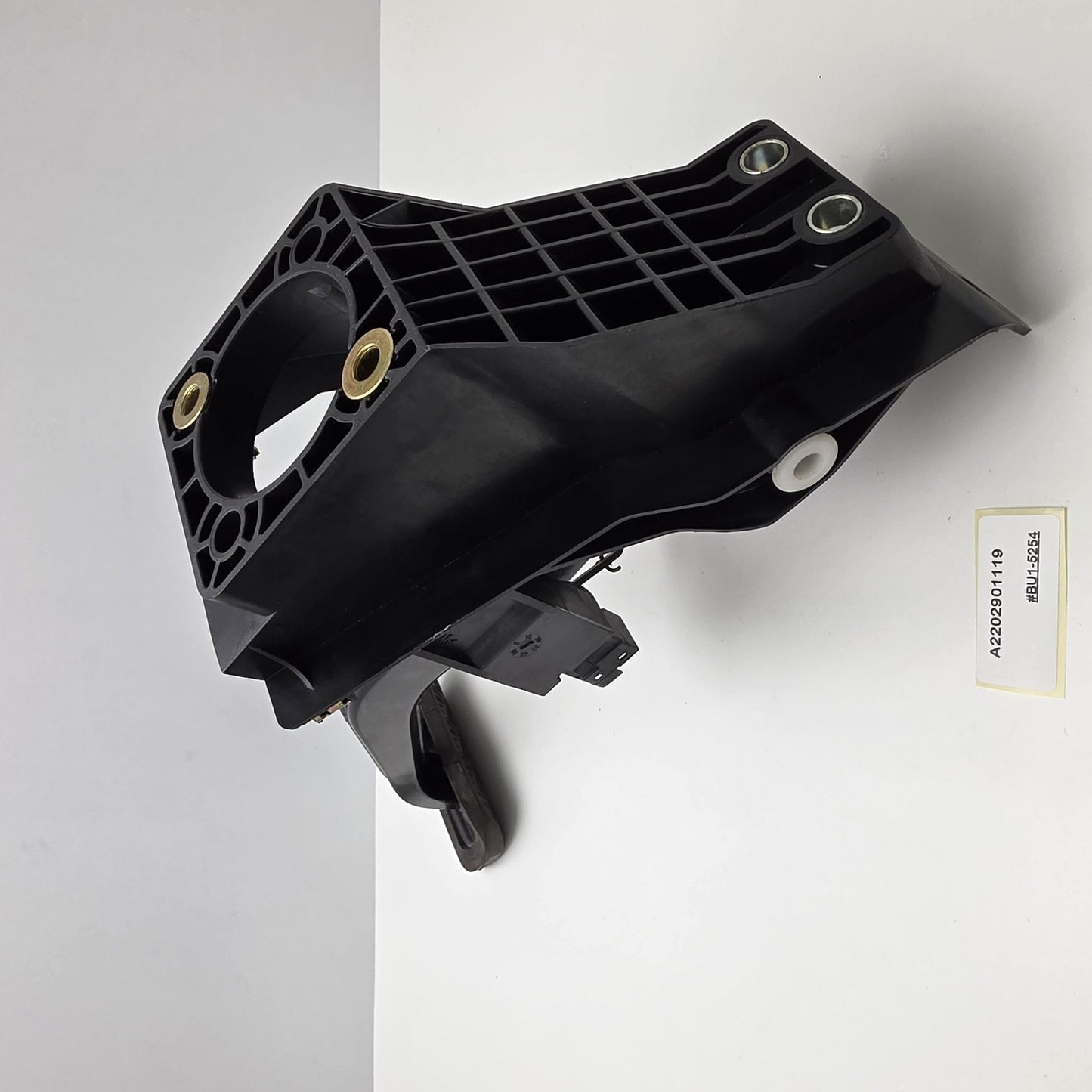 2001-2011 Mercedes-Benz SL Brake Pedal Assembly A2202901119