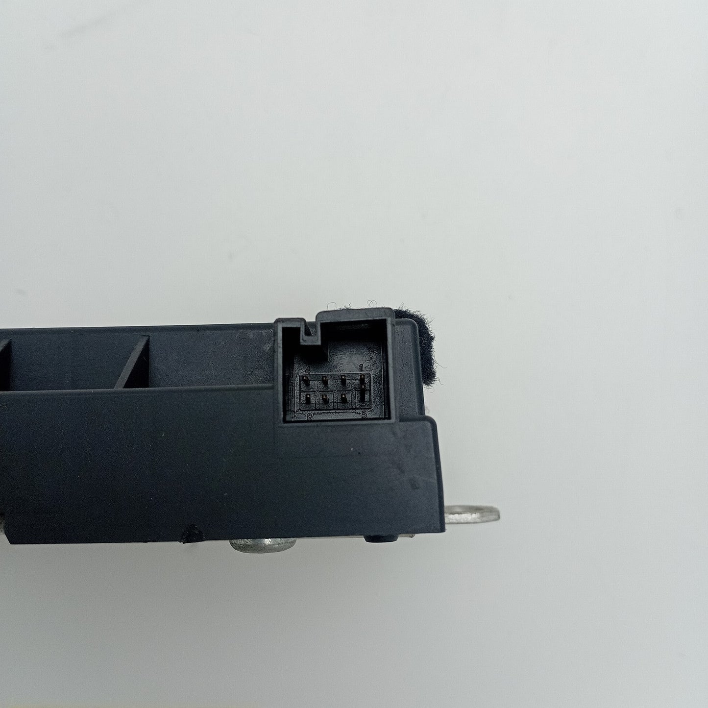 2007-2014 Mercedes-Benz C-Class FUEL PUMP CONTROL UNIT A2215401601