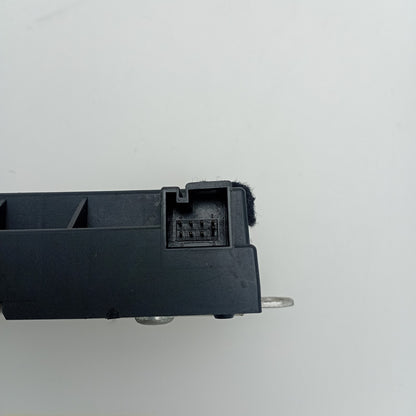 2007-2014 Mercedes-Benz C-Class FUEL PUMP CONTROL UNIT A2215401601