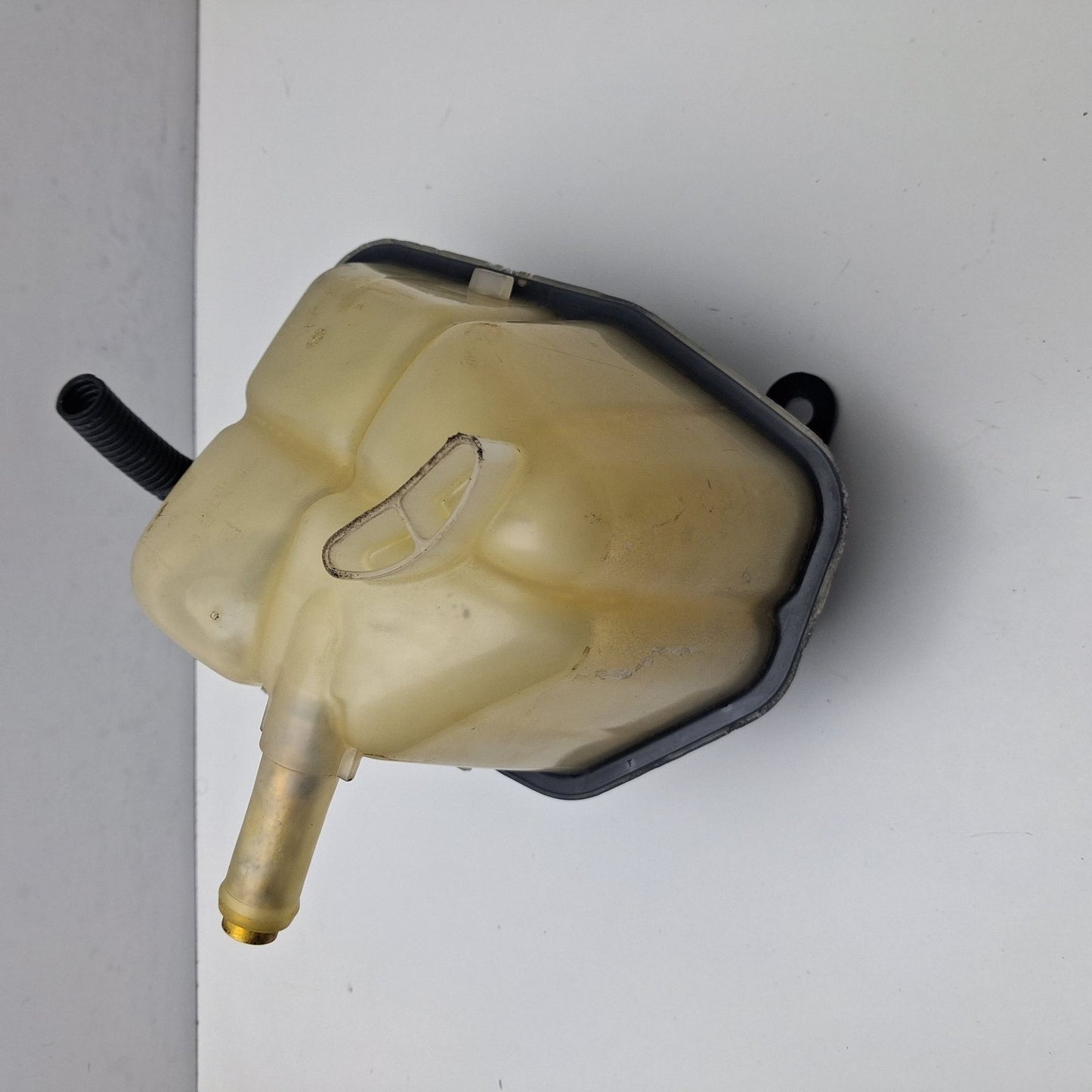 2009 Cadillac CTS Coolant Hose Pipe 25942706