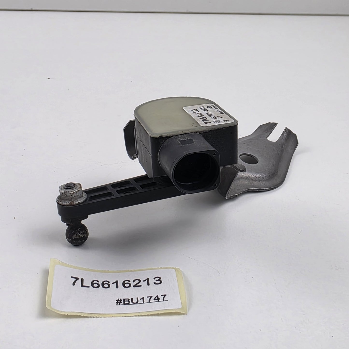 2007-2015 Volkswagen Touareg Front Left Suspension Ride Height Sensor 7L6616213