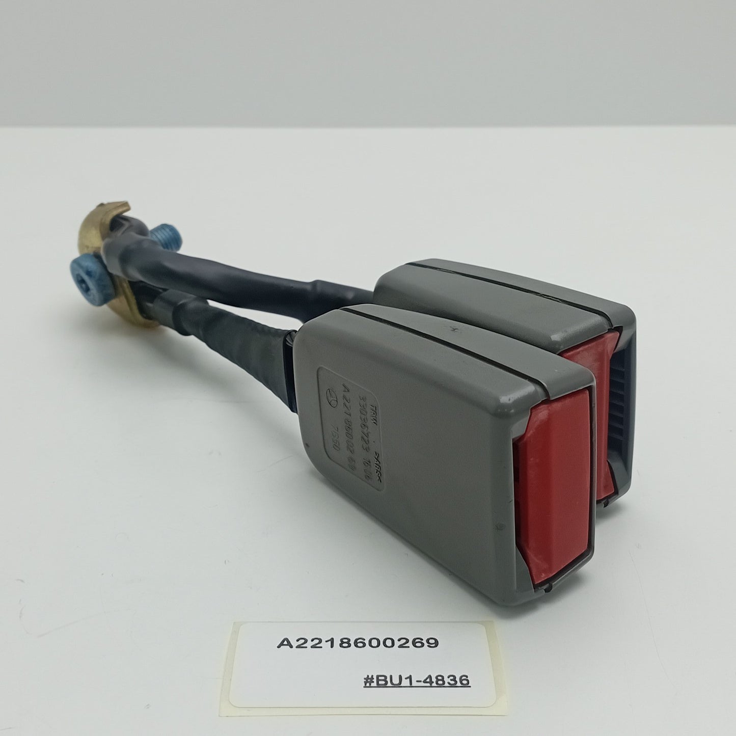 2005-2013 Mercedes-Benz W221 Rear Center Belt Lock A2218600269