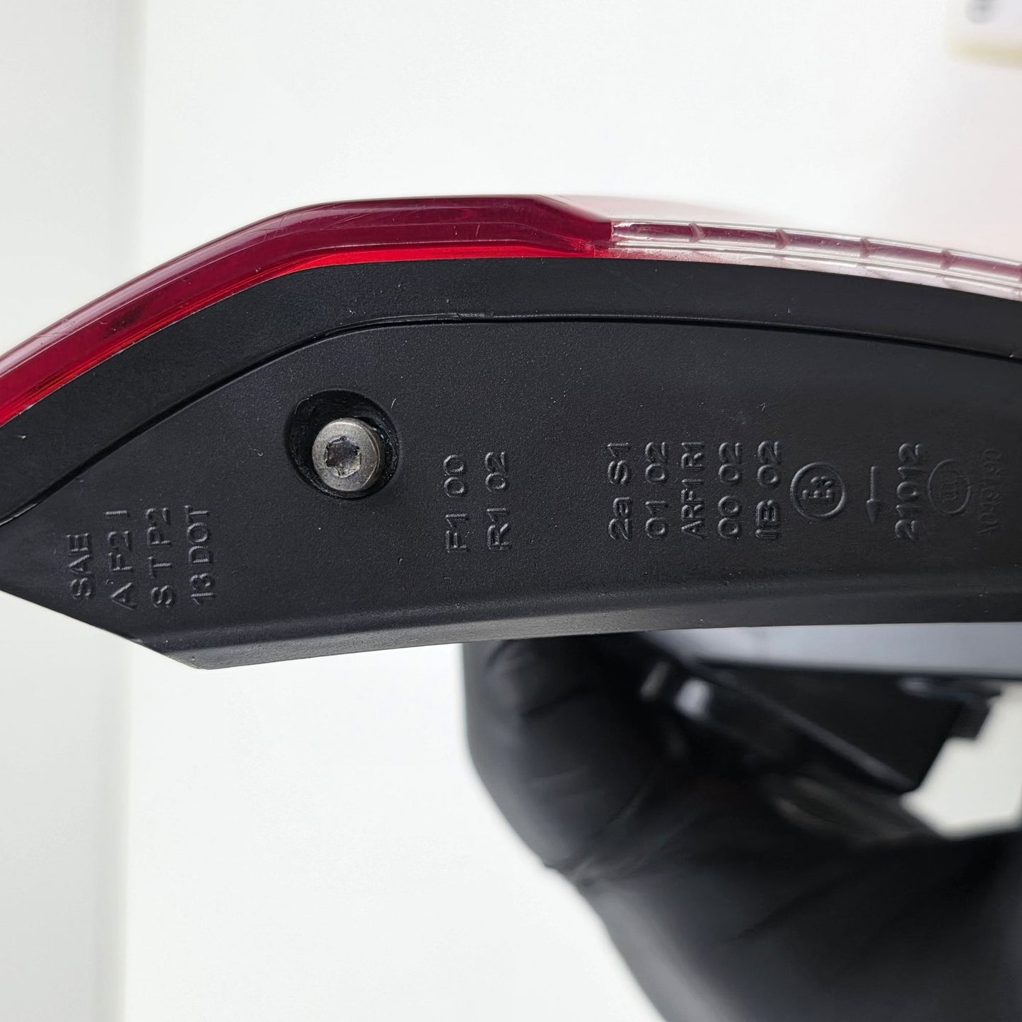 2014-2018 Maserati Ghibli REAR LEFT INNER TAILLIGHT 06700046820