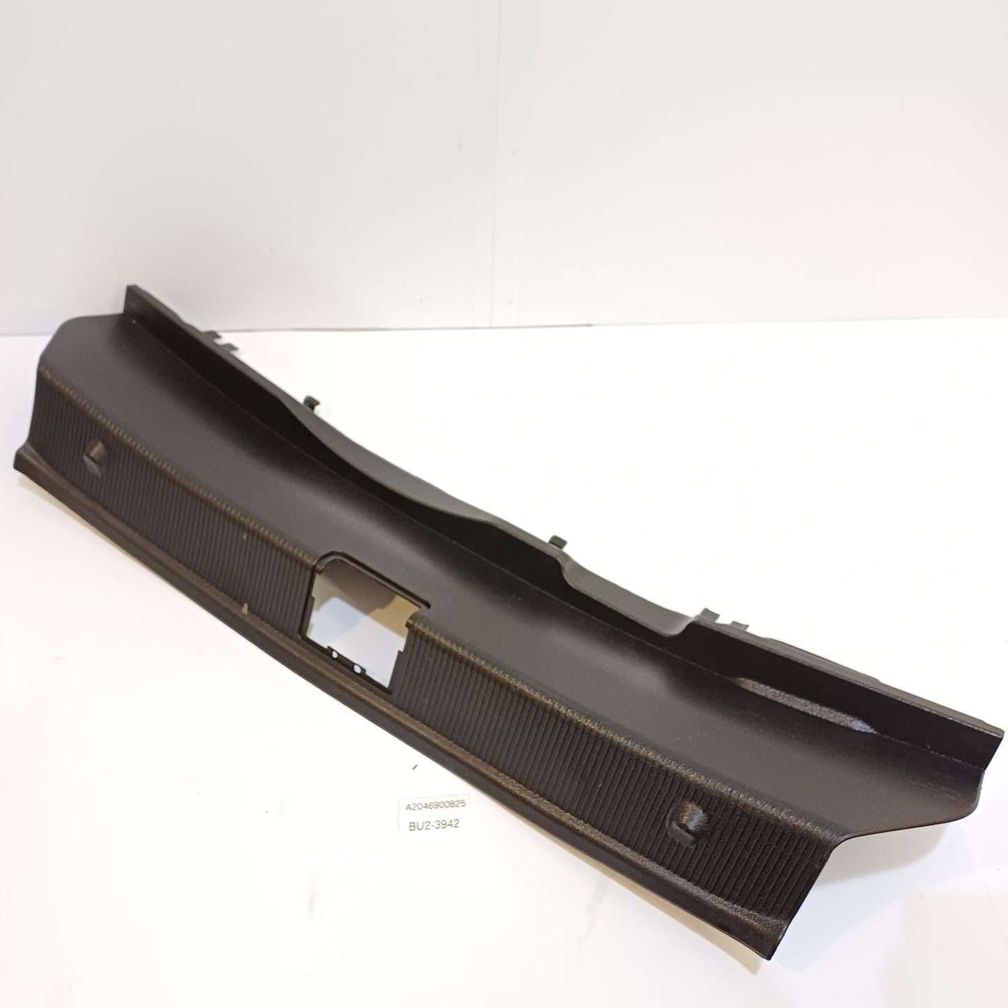 2008-2014 Mercedes-Benz W204 Trunk Opening Trim Lower A2046900825